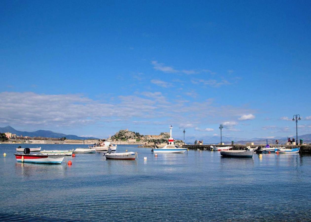 The Bluehouse - Spacious Top Floor Flat With Parking, By Mon Repos Beach Corfu  Exterior photo