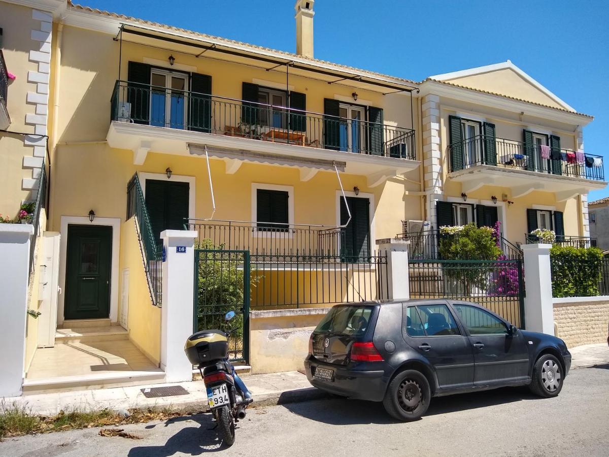 The Bluehouse - Spacious Top Floor Flat With Parking, By Mon Repos Beach Corfu  Exterior photo